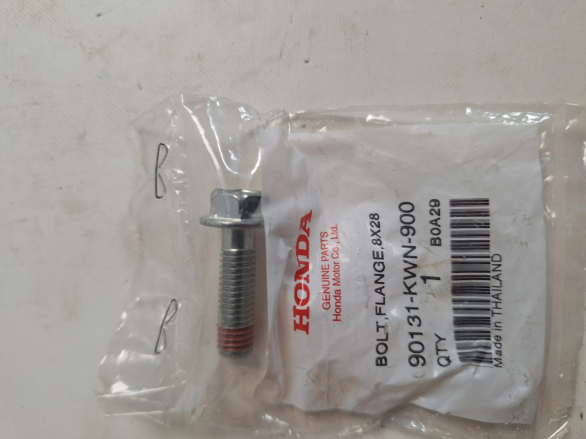 Picture of BOLT,FLANGE,8X28  90131-KWN-900  